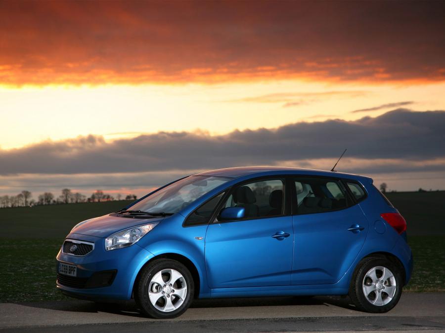  Kia Venga 2009 года  (UK) (фото 12 из 16)